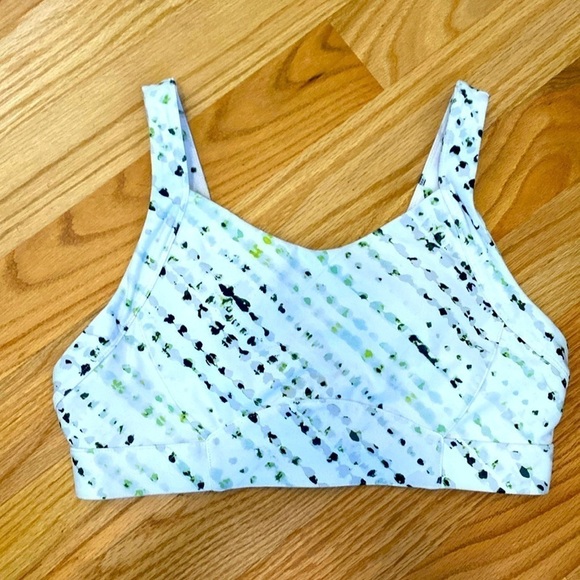 Fabletics Other - Fabletics Sports Bra Women’s Fleck print Greens clasp back activewear workout XL